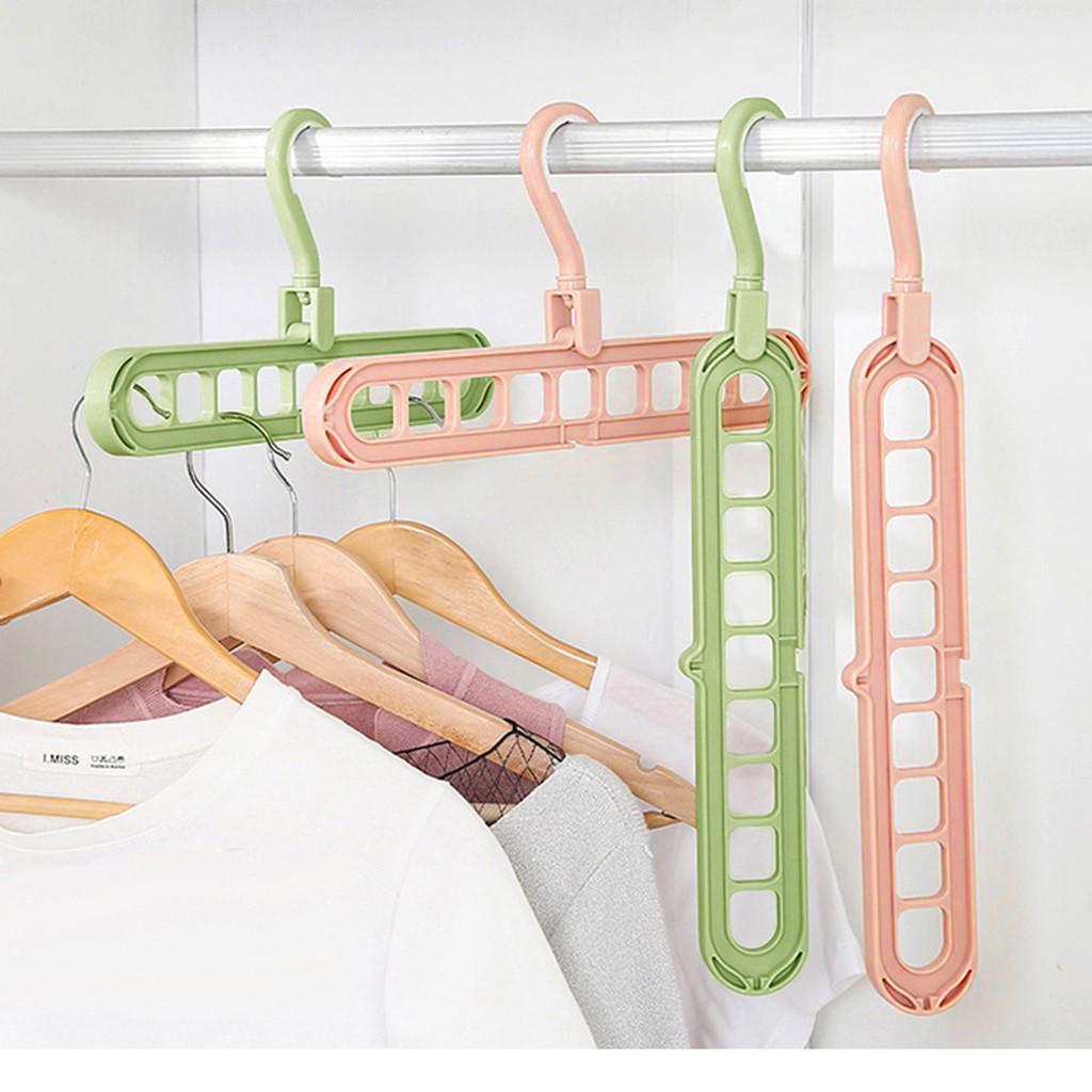 علاقة ملابس